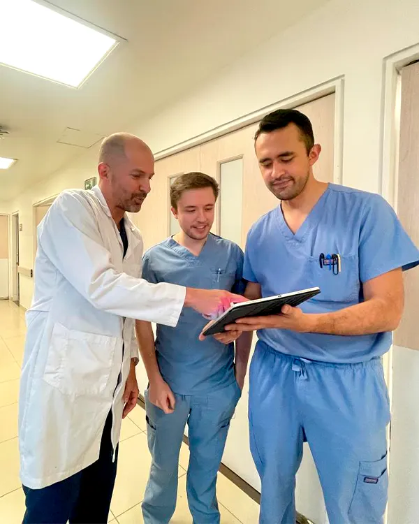 Img-coloproctologo-en-bogota-Nosotros